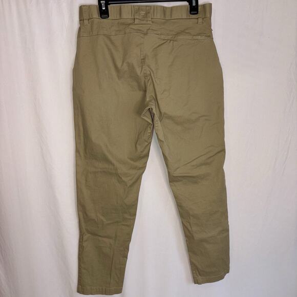 Fabletics The High Side Chino Pant Men's Size 33x32 Classic Fit Khaki Tan EUC - Picture 4 of 15
